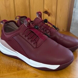 Clove Healthcare or Nursing Sneakers